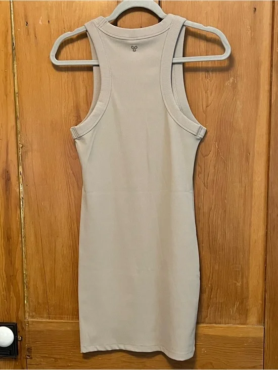 NWOT TNA Quartz Dress - Picture 8 of 9